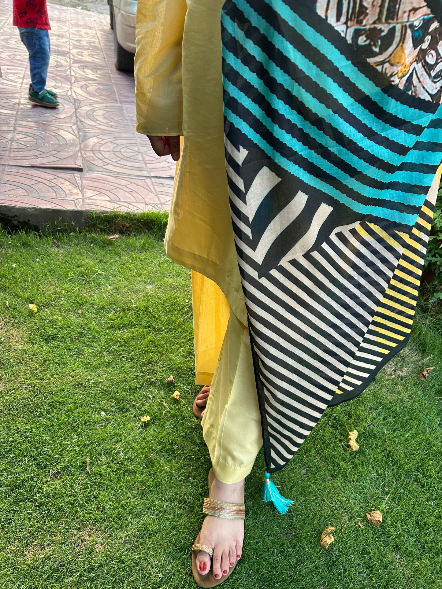 BUTTER YELLOW