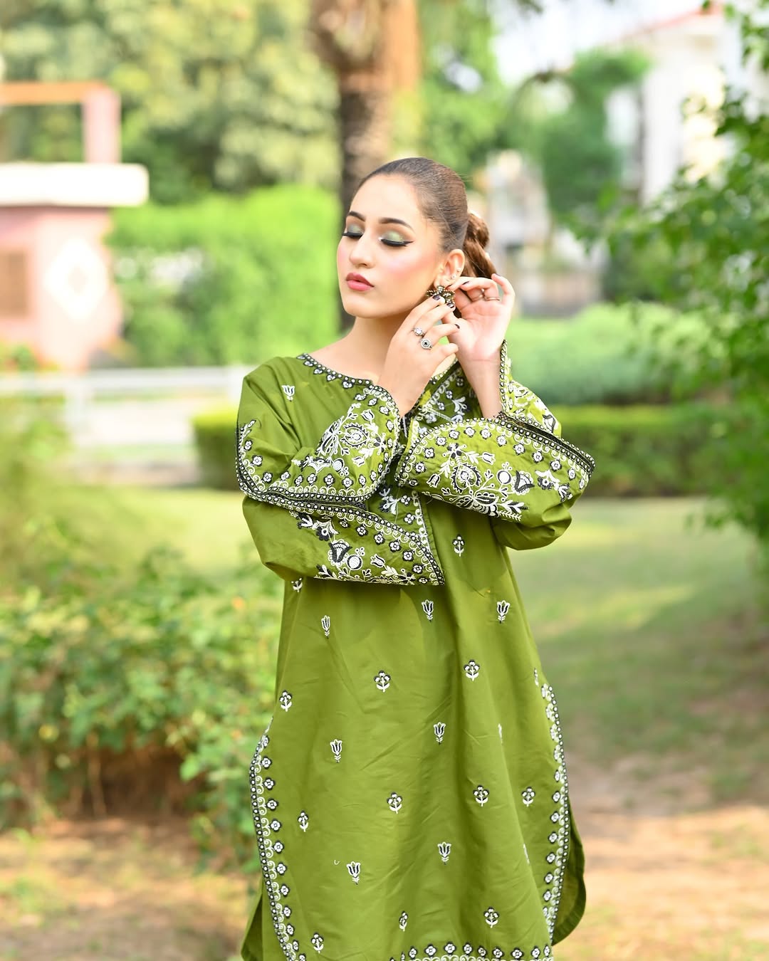 Hoor-2pc embroided