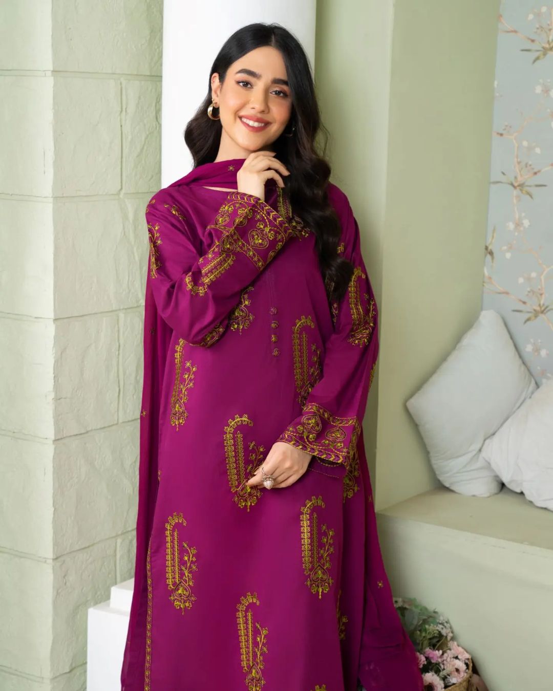 Amber Embroided 2pc
